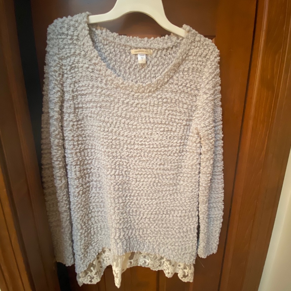 Beautiful sweater with lace detail